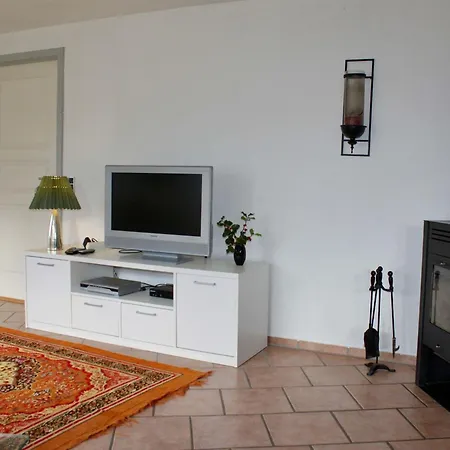 Feriehus Familienfreundliches-ferienhaus-mit-whirlpool-sauna-und-ofen *