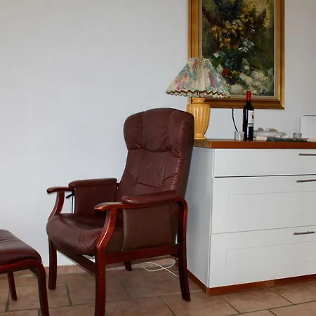Familienfreundliches-ferienhaus-mit-whirlpool-sauna-und-ofen *