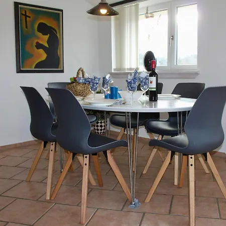 Nyaraló Familienfreundliches-ferienhaus-mit-whirlpool-sauna-und-ofen Ristinge