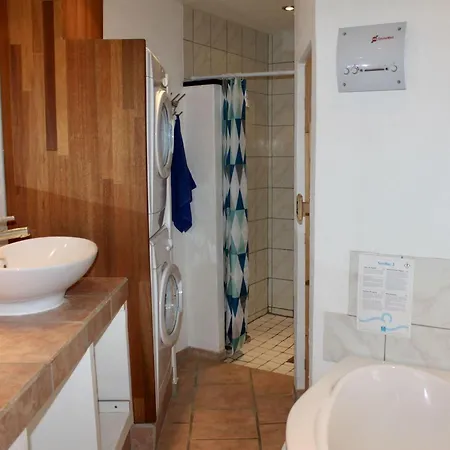 Familienfreundliches-ferienhaus-mit-whirlpool-sauna-und-ofen * Ristinge