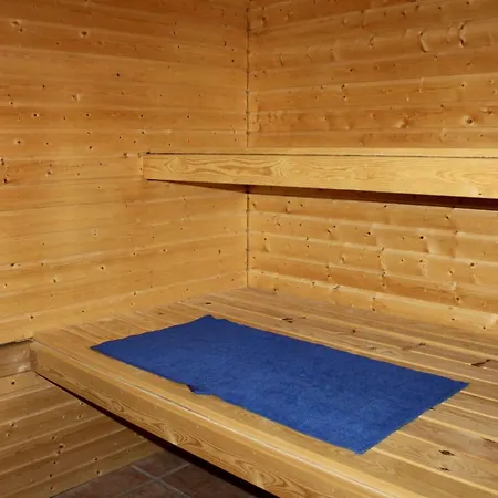 Familienfreundliches-ferienhaus-mit-whirlpool-sauna-und-ofen Nyaraló Ristinge